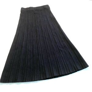 Thick Ribbed Knit Skirt A-line Black Women’s size‎ S NEW